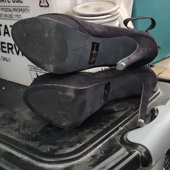 Black strappy pumps - Picture 4 of 4